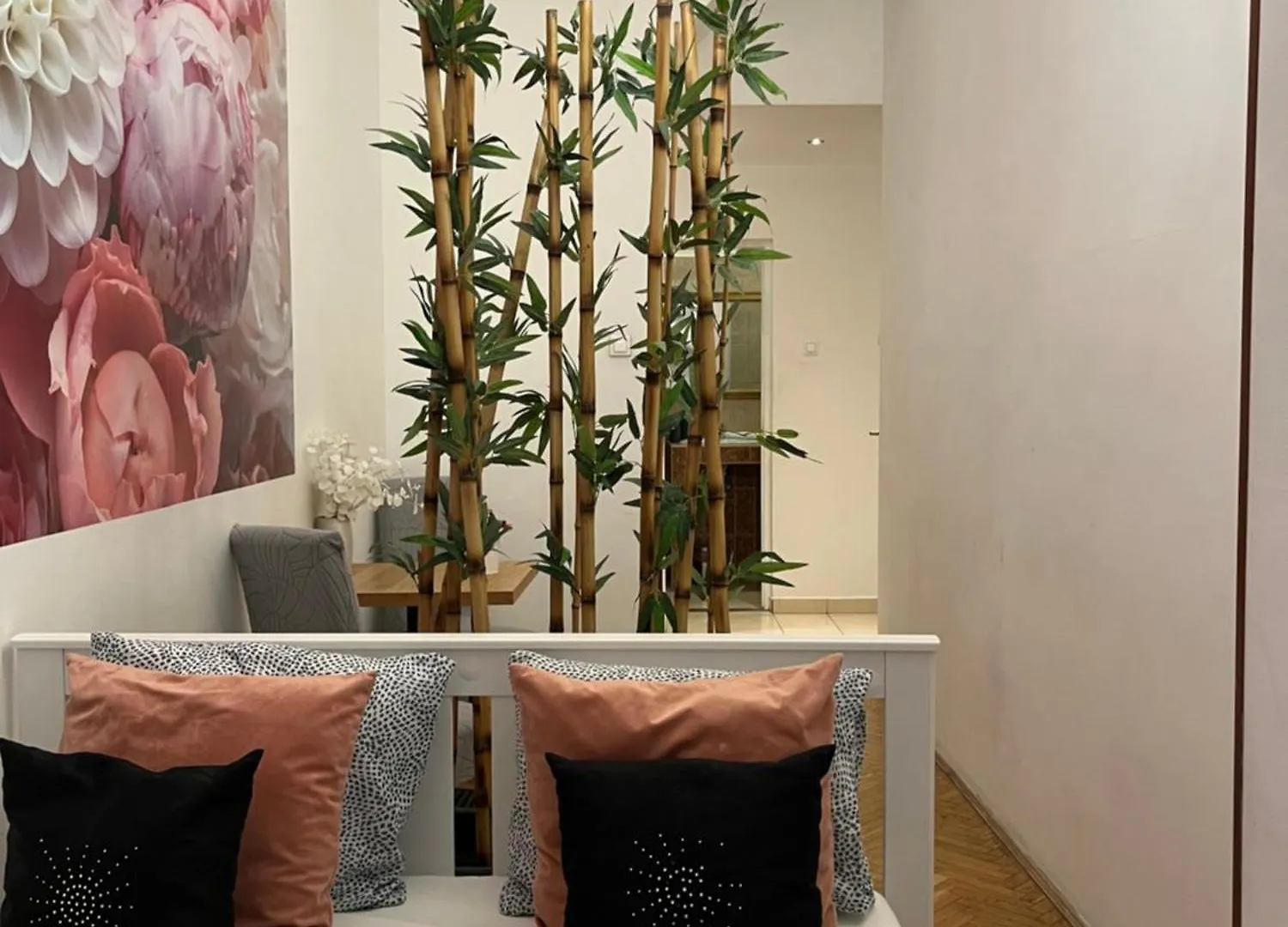 Millionrosesvintage Apartmanhotel Vaci Street Free Airconditioner And Coffee Budapest Apartman