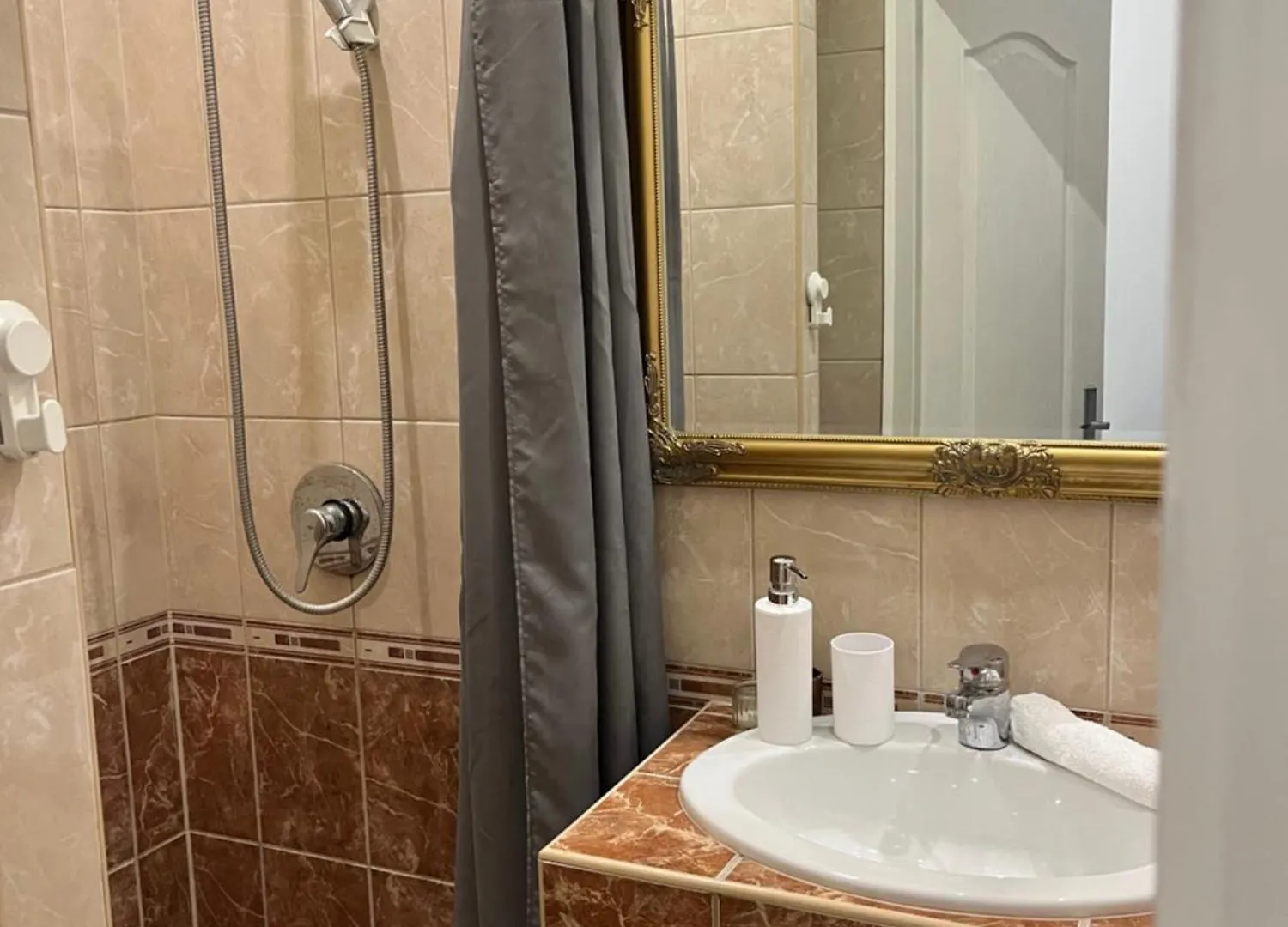 Apartman Millionrosesvintage Apartmanhotel Vaci Street Free Airconditioner And Coffee Budapest