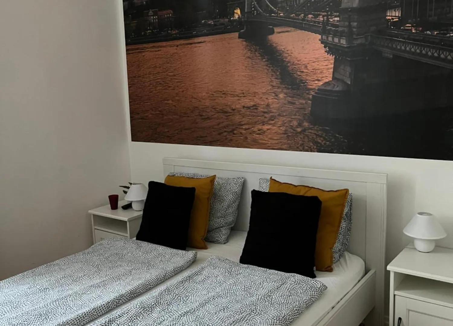 Millionrosesvintage Apartmanhotel Vaci Street Free Airconditioner And Coffee Budapest Apartman