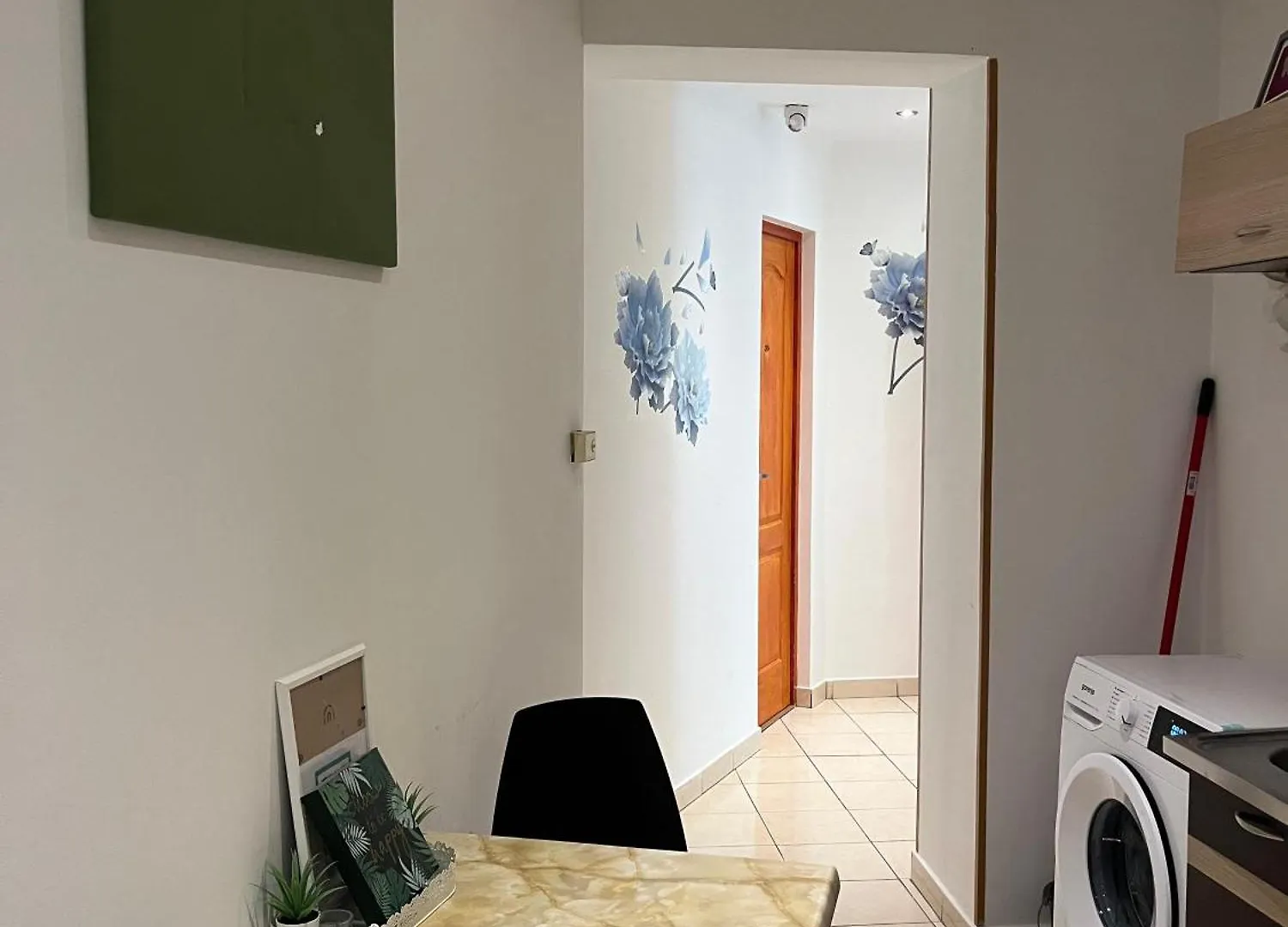 Millionrosesvintage Apartmanhotel Vaci Street Free Airconditioner And Coffee Budapest