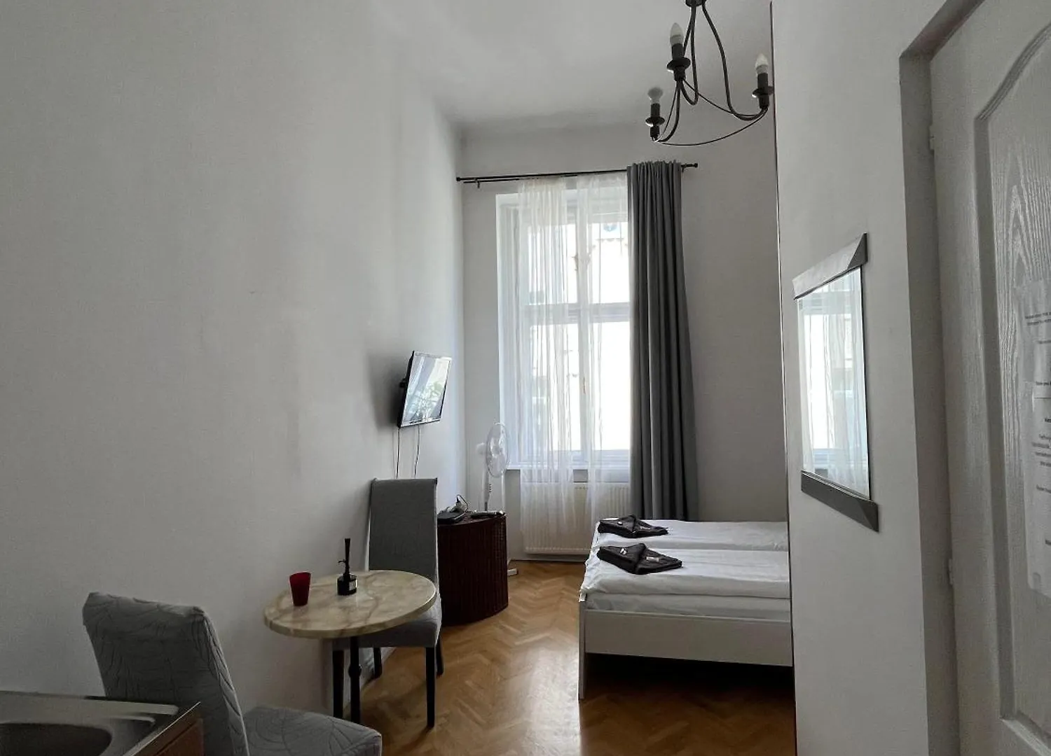 Millionrosesvintage Apartmanhotel Vaci Street Free Airconditioner And Coffee Budapest 0*,  Magyarország