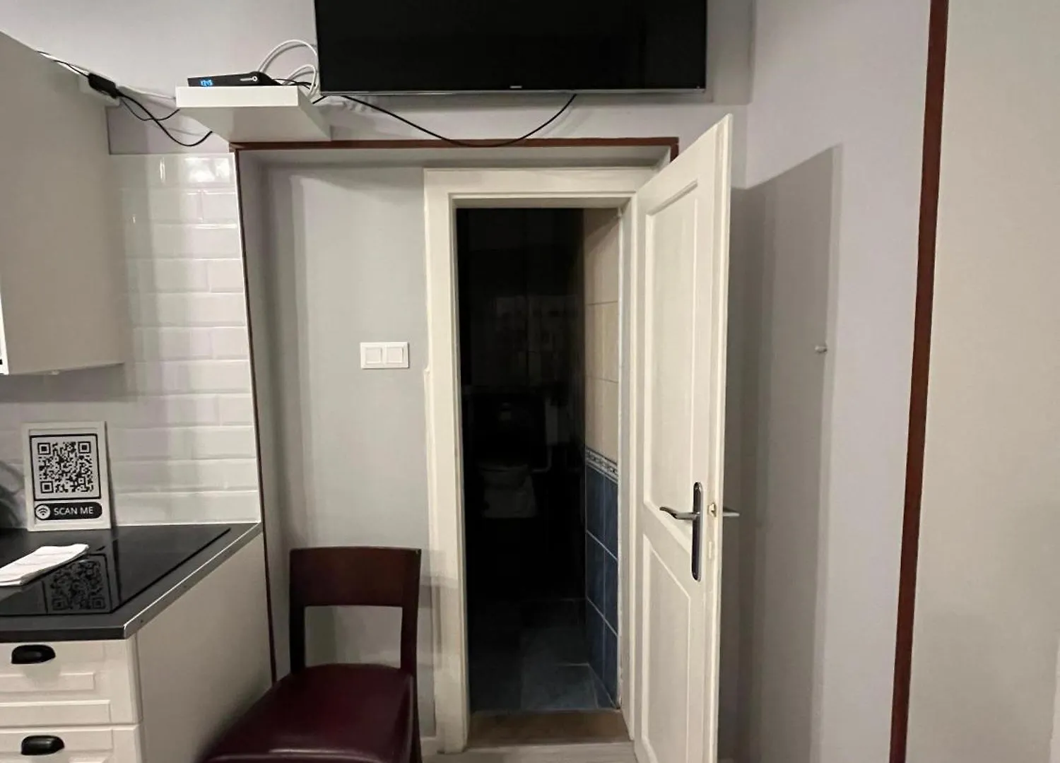 Millionrosesvintage Apartmanhotel Vaci Street Free Airconditioner And Coffee Budapest
